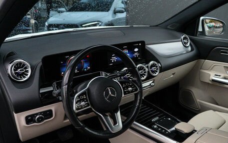 Mercedes-Benz GLA, 2020 год, 3 750 000 рублей, 11 фотография