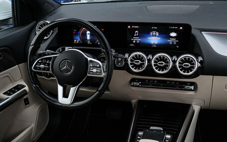 Mercedes-Benz GLA, 2020 год, 3 750 000 рублей, 10 фотография