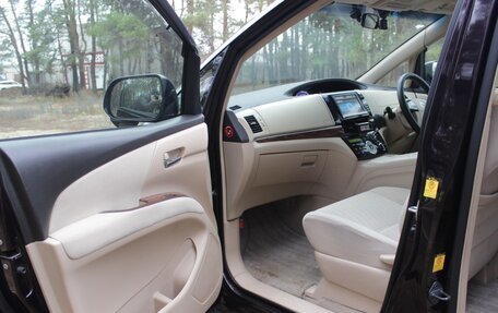 Toyota Estima III рестайлинг -2, 2013 год, 1 900 000 рублей, 9 фотография