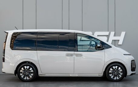 Hyundai Staria, 2022 год, 4 290 000 рублей, 5 фотография