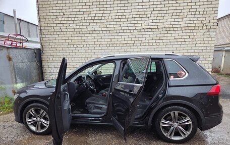 Volkswagen Tiguan II, 2019 год, 3 350 000 рублей, 3 фотография