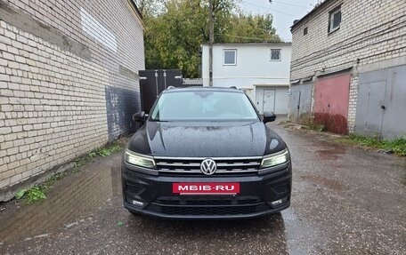 Volkswagen Tiguan II, 2019 год, 3 350 000 рублей, 2 фотография