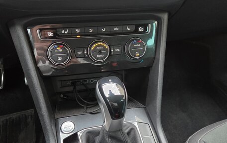 Volkswagen Tiguan II, 2019 год, 3 350 000 рублей, 18 фотография
