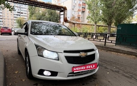 Chevrolet Cruze II, 2012 год, 690 000 рублей, 3 фотография