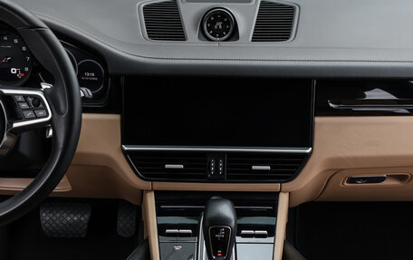 Porsche Cayenne III, 2018 год, 4 698 000 рублей, 15 фотография