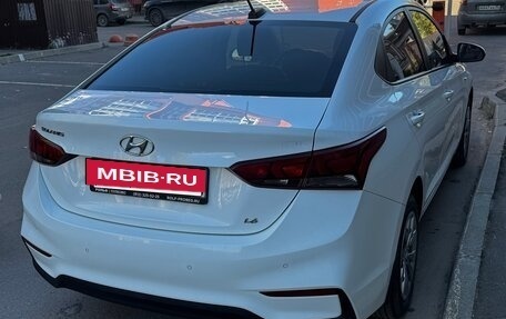 Hyundai Solaris II рестайлинг, 2017 год, 1 350 000 рублей, 4 фотография