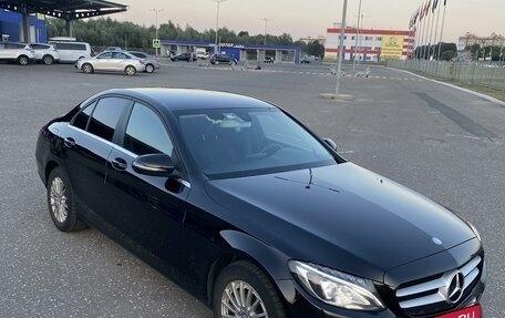 Mercedes-Benz C-Класс, 2017 год, 1 750 000 рублей, 2 фотография