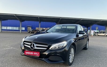 Mercedes-Benz C-Класс, 2017 год, 1 750 000 рублей, 3 фотография