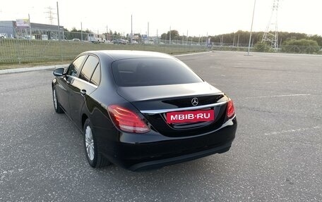 Mercedes-Benz C-Класс, 2017 год, 1 750 000 рублей, 34 фотография