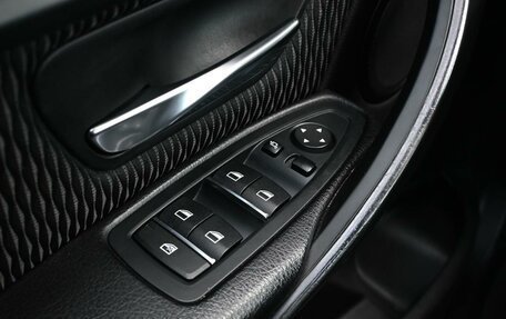 BMW 3 серия, 2017 год, 1 849 000 рублей, 19 фотография