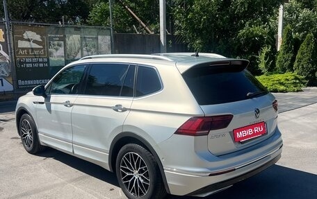 Volkswagen Tiguan II, 2020 год, 3 055 000 рублей, 6 фотография
