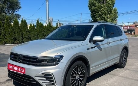 Volkswagen Tiguan II, 2020 год, 3 055 000 рублей, 4 фотография
