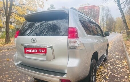 Toyota Land Cruiser Prado 150 рестайлинг 2, 2010 год, 2 800 000 рублей, 5 фотография