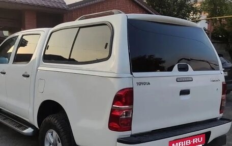 Toyota Hilux VII, 2013 год, 1 850 000 рублей, 2 фотография