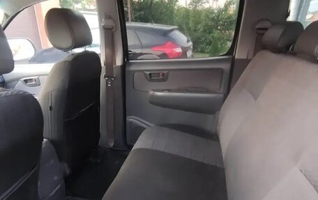 Toyota Hilux VII, 2013 год, 1 850 000 рублей, 6 фотография