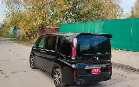 Honda Stepwgn IV, 2015 год, 1 600 000 рублей, 4 фотография