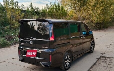 Honda Stepwgn IV, 2015 год, 1 600 000 рублей, 3 фотография