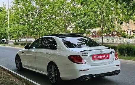 Mercedes-Benz E-Класс, 2018 год, 3 200 000 рублей, 9 фотография