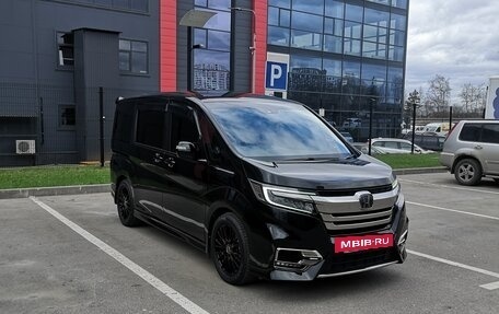 Honda Stepwgn IV, 2019 год, 2 240 000 рублей, 6 фотография