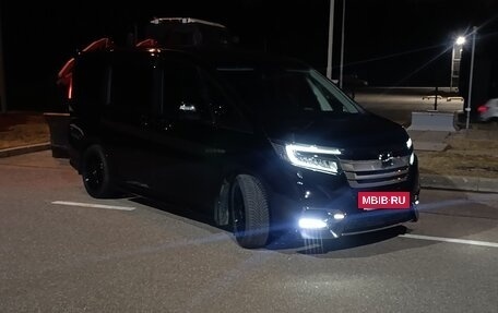 Honda Stepwgn IV, 2019 год, 2 240 000 рублей, 24 фотография