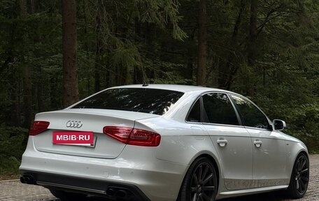 Audi A4, 2014 год, 1 950 000 рублей, 14 фотография