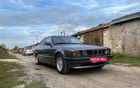 BMW 5 серия, 1989 год, 500 000 рублей, 2 фотография