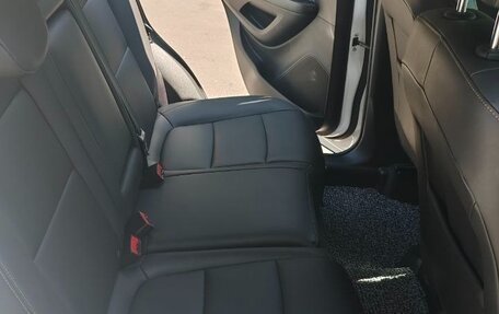 Chevrolet Trax, 2021 год, 1 750 000 рублей, 16 фотография
