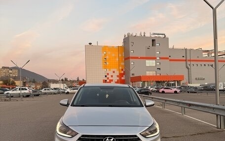 Hyundai Solaris II рестайлинг, 2017 год, 1 300 000 рублей, 6 фотография