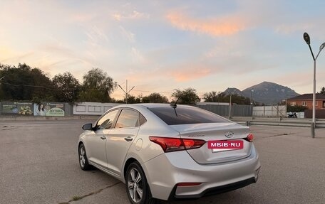 Hyundai Solaris II рестайлинг, 2017 год, 1 300 000 рублей, 10 фотография