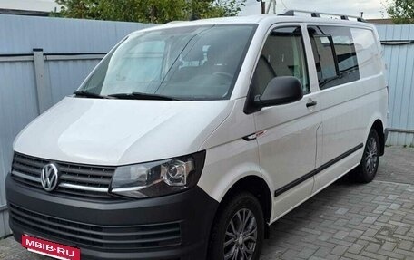 Volkswagen Transporter T6 рестайлинг, 2018 год, 2 800 000 рублей, 2 фотография