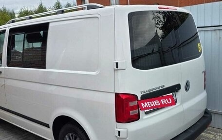 Volkswagen Transporter T6 рестайлинг, 2018 год, 2 800 000 рублей, 3 фотография