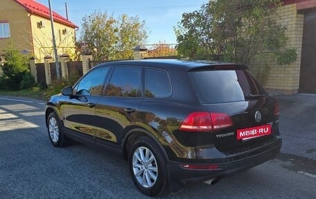 Volkswagen Touareg III, 2012 год, 1 750 000 рублей, 2 фотография