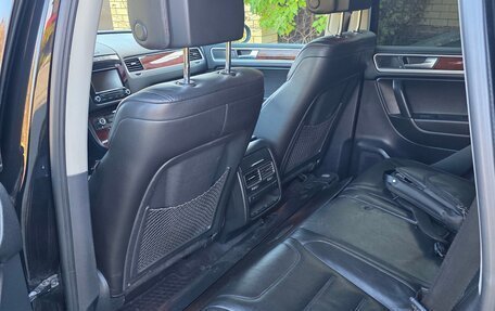 Volkswagen Touareg III, 2012 год, 1 750 000 рублей, 10 фотография