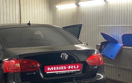 Volkswagen Jetta VI, 2013 год, 1 100 000 рублей, 12 фотография