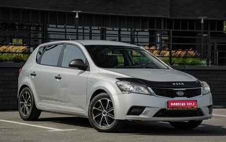 KIA cee'd I рестайлинг, 2011 год, 389 000 рублей, 1 фотография