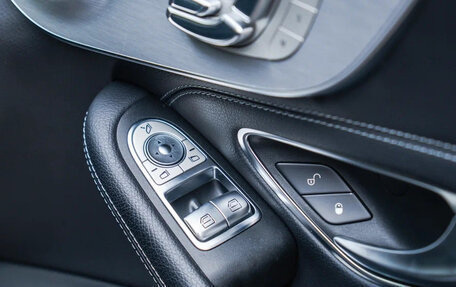 Mercedes-Benz C-Класс, 2017 год, 1 890 000 рублей, 21 фотография