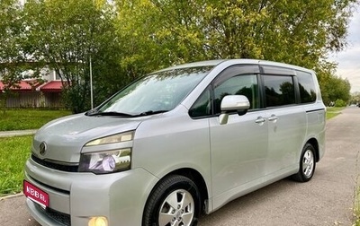 Toyota Voxy II, 2010 год, 1 050 000 рублей, 1 фотография