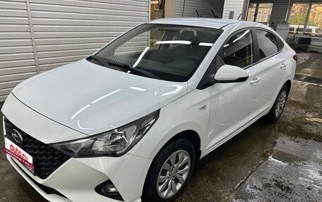 Hyundai Solaris II рестайлинг, 2021 год, 1 650 000 рублей, 1 фотография