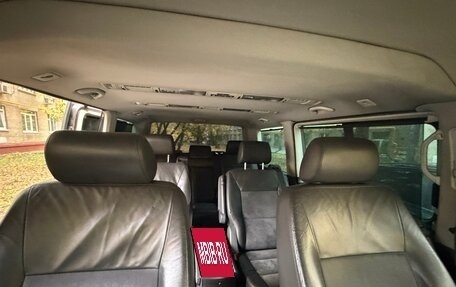 Volkswagen Multivan T5, 2011 год, 1 830 000 рублей, 21 фотография