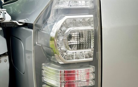 Toyota Voxy II, 2010 год, 1 050 000 рублей, 14 фотография