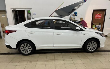 Hyundai Solaris II рестайлинг, 2021 год, 1 650 000 рублей, 18 фотография