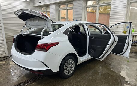 Hyundai Solaris II рестайлинг, 2021 год, 1 650 000 рублей, 11 фотография