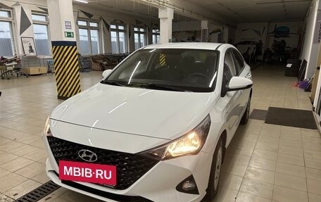Hyundai Solaris II рестайлинг, 2021 год, 1 650 000 рублей, 23 фотография