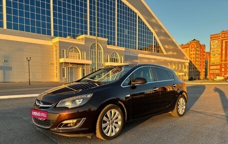 Opel Astra J, 2013 год, 730 000 рублей, 2 фотография