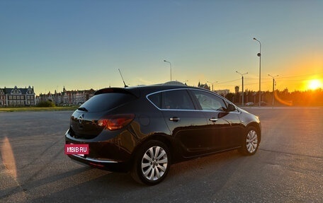 Opel Astra J, 2013 год, 730 000 рублей, 6 фотография