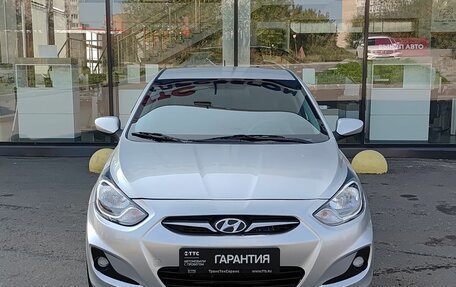 Hyundai Solaris II рестайлинг, 2013 год, 650 000 рублей, 2 фотография