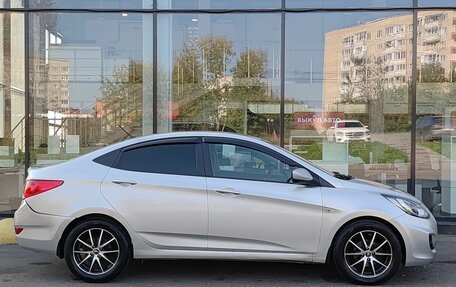 Hyundai Solaris II рестайлинг, 2013 год, 650 000 рублей, 4 фотография