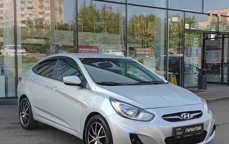 Hyundai Solaris II рестайлинг, 2013 год, 650 000 рублей, 3 фотография