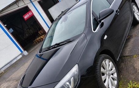 Opel Astra J, 2011 год, 475 000 рублей, 2 фотография
