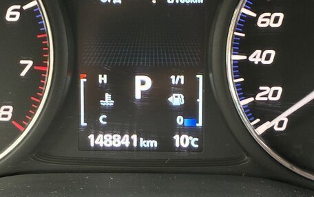 Mitsubishi Outlander III рестайлинг 3, 2016 год, 1 900 000 рублей, 10 фотография